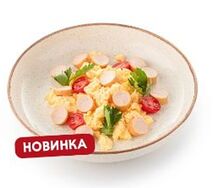 Омлет с куриными мини-сосисками 