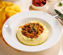 Бефстроганов с пюре 