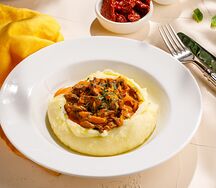 Бефстроганов с пюре