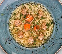 Суп куриный с фрикадельками