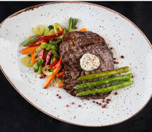 Фланк стейк с овощами