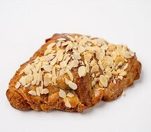 Круассан с лимонной начинкой