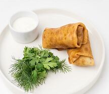 Блинчики с курицей, шпинатом и грибами