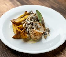 Куриное филе с соусом Портебелло