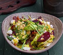 Салат с копченой свеклой