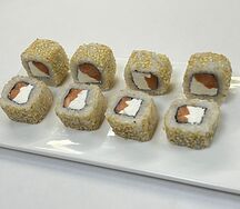 Нижи маки с лососем