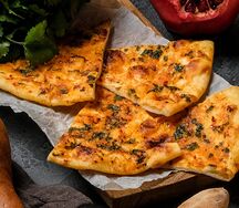 Чесночная лепешка