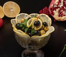 Маслины и оливки