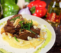 Медальоны из говядины с бриольским соусом