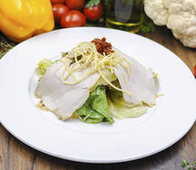 Цезарь с цыпленком аффумикато