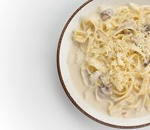 Паста с курицей и грибами