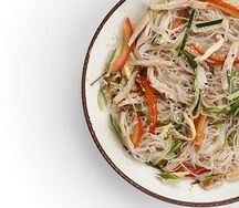 С курицей и фунчозой