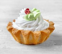 Корзинка с абрикосовым джемом и белковым кремом