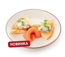 Блинчики со слабосолёным лососем и рикоттой