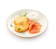 Драники картофельные со слабосоленым лососем