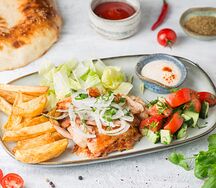 Шаурма на тарелке со свининой