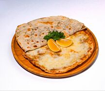 Ламаджо с сыром 