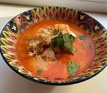 Том ям с курицей и креветкой