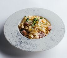 Феттуччине с лососем в сливочном соусе