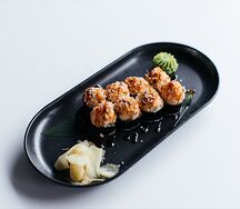 Ролл с лососем