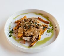 Бефстроганов с пюре из картофеля