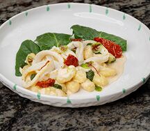 Ньокки с кальмаром