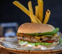 Гамбургер с куриной котлетой
