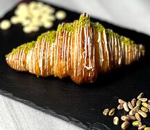 Круассан фисташковый