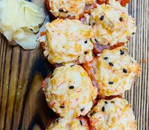 Запеченный ролл со снежным крабом