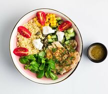 Салат Боул с курицей и булгуром