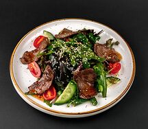 Стейк салат c овощами