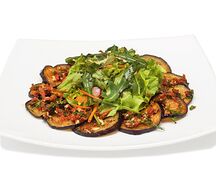 Салат из запеченных баклажанов