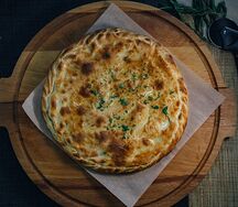 Осетинский пирог с курицей, картофелем и грибами
