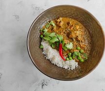 Курица в соусе карри
