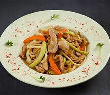 Удон с курицей