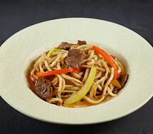Удон с мясом