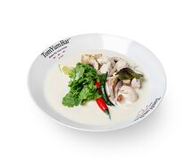 Том Кха с курицей