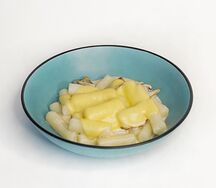 Токпокки в сливочном соусе с сыром