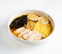 Сырный рамен с курицей
