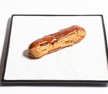 Эклер Карамельный