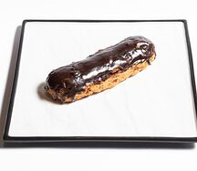 Эклер Шоколадный