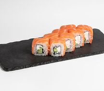 Копченая Филадельфия с огурцом