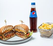 Фирменный комбо бургер куриный