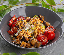 Салат с печёным баклажаном и перцем