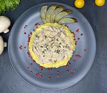 Бефстроганов из говяжьей вырезки с картофельным пюре