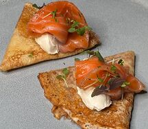 Блинчики с сёмгой и сливочным сыром
