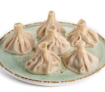 Вареные хинкали с курицей