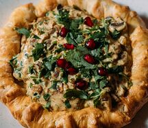 Куриные потрошки в сметанном соусе