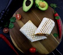 Шаурма с курицей в лаваше богатырская
