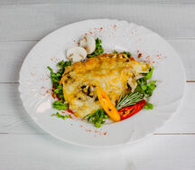 Запеченное с грибами куриное филе